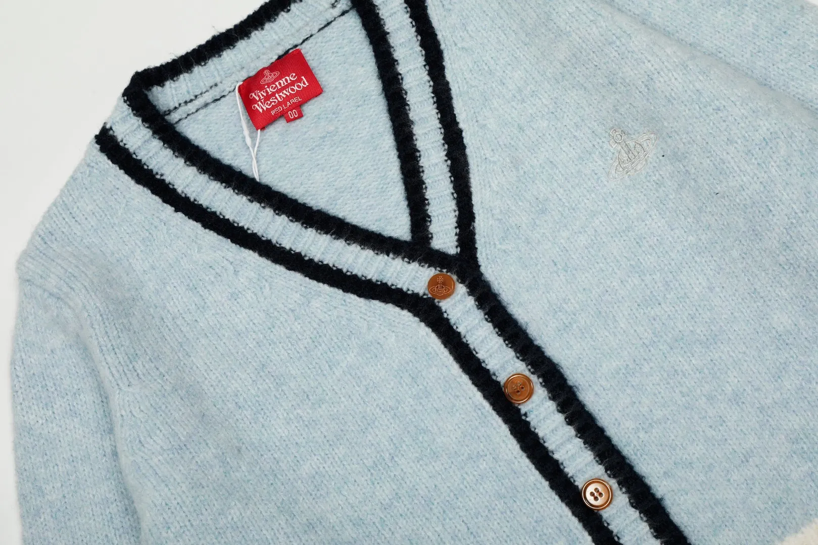 VIV top quality - limited to Japan" vivienne west wood 25th autumn and winter new three-color patchwork wool embroidered cardigan Color: Blue Size: S M L